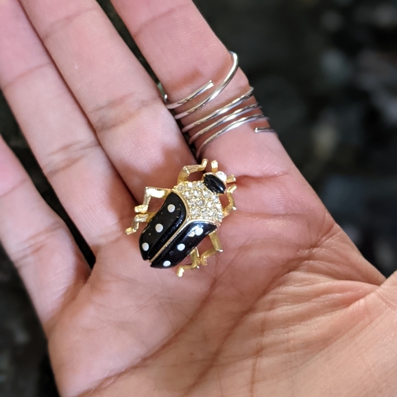 Vintage JJ Beetle Brooch - Picture 2 of 3